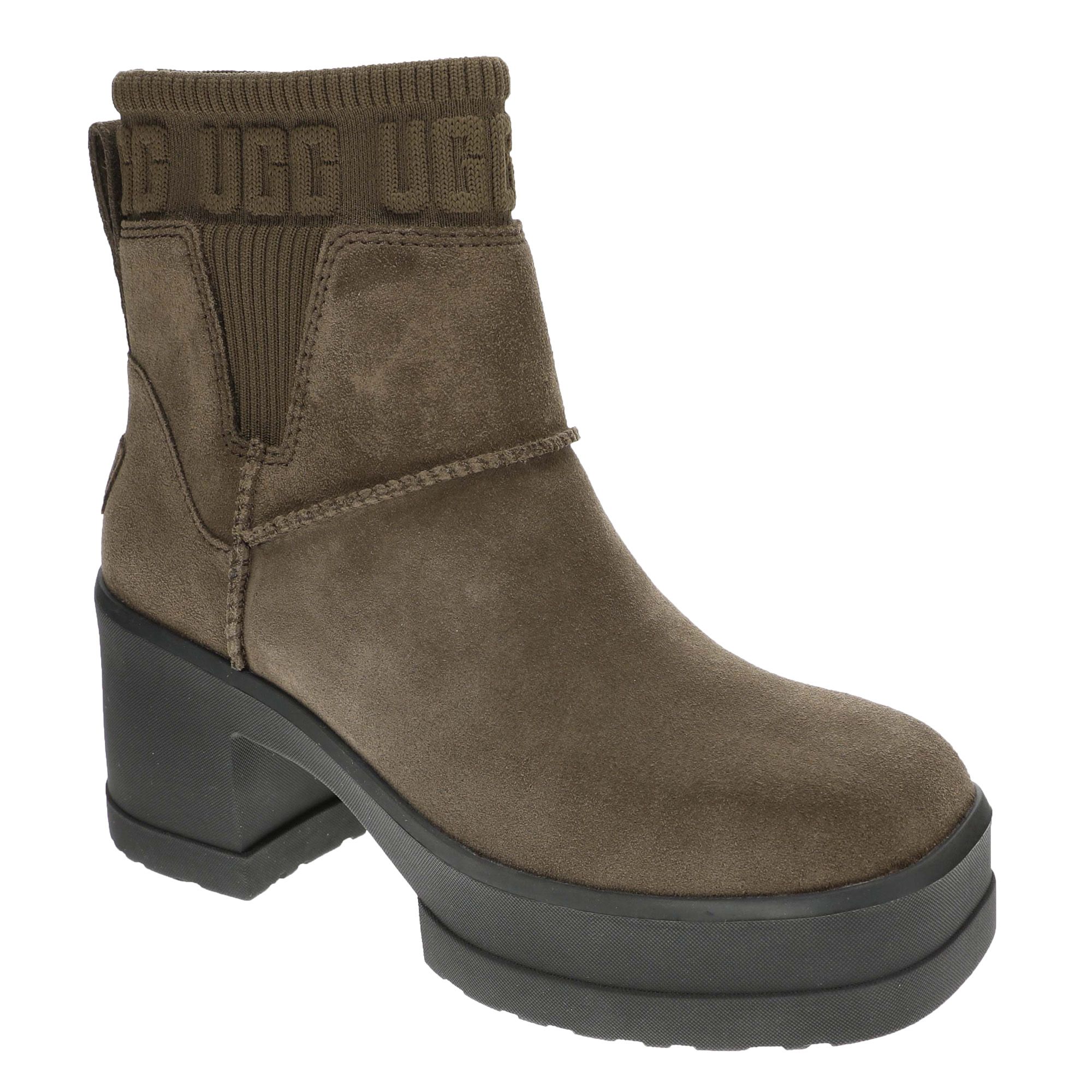 ひな/UGG / アグ/ Moxy Chelsea UGG® Moxy Chelsea (Women's) | FREE Shipping at ShoeMall.com